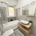 Cozy Flat With Terrace * רומא