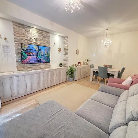 Cozy Flat With Terrace דירה